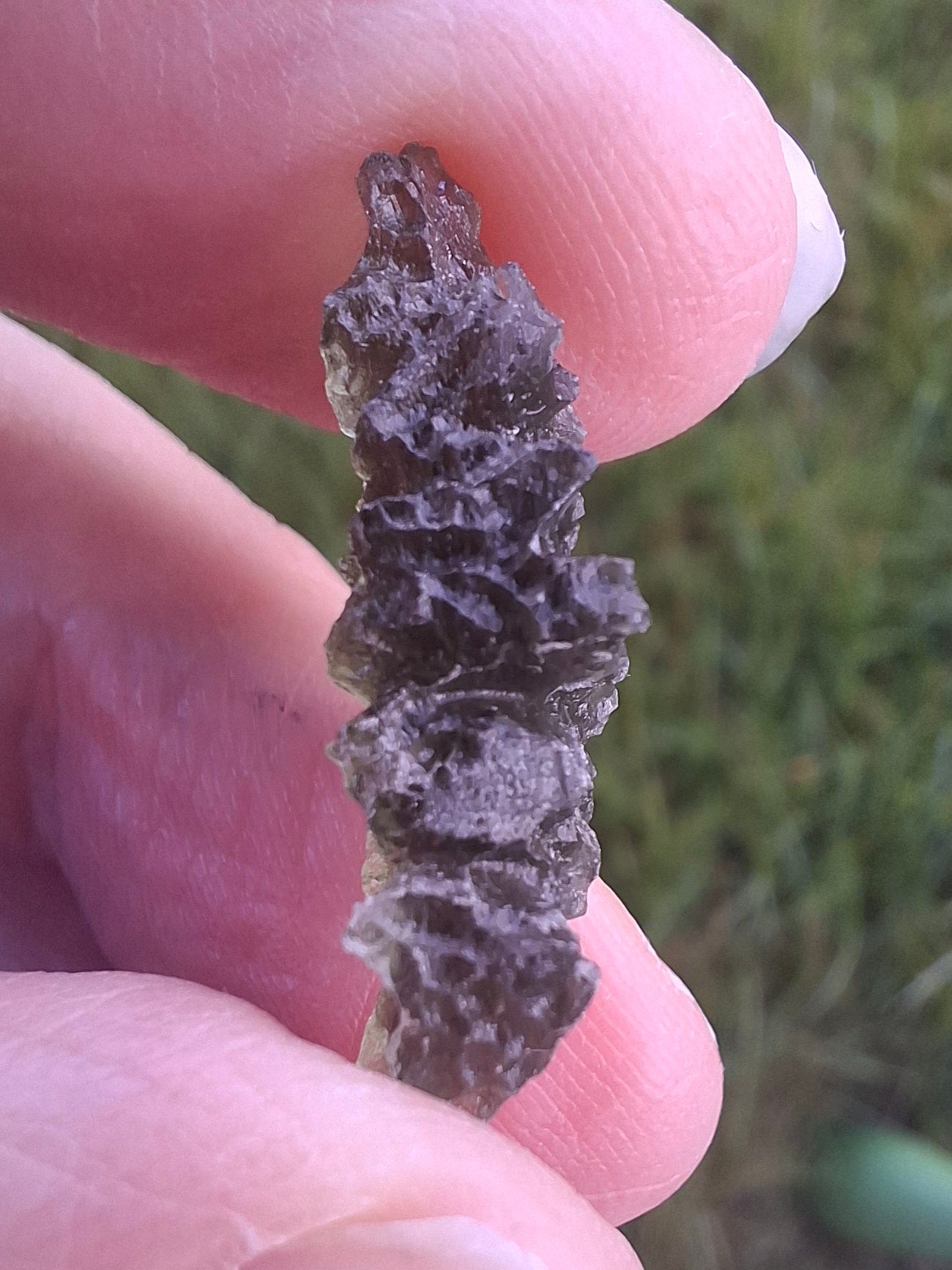 Moldavite Piece, JEZKOVNA BESEDNICE, 1.89g, Tektite (Ref: 1257)