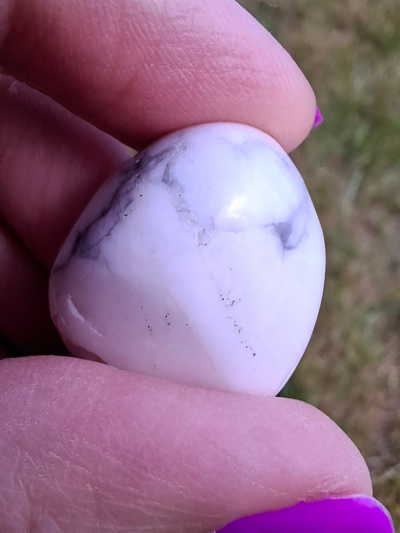 Howlite, Tumble Stone, Crystal (Ref: T42)