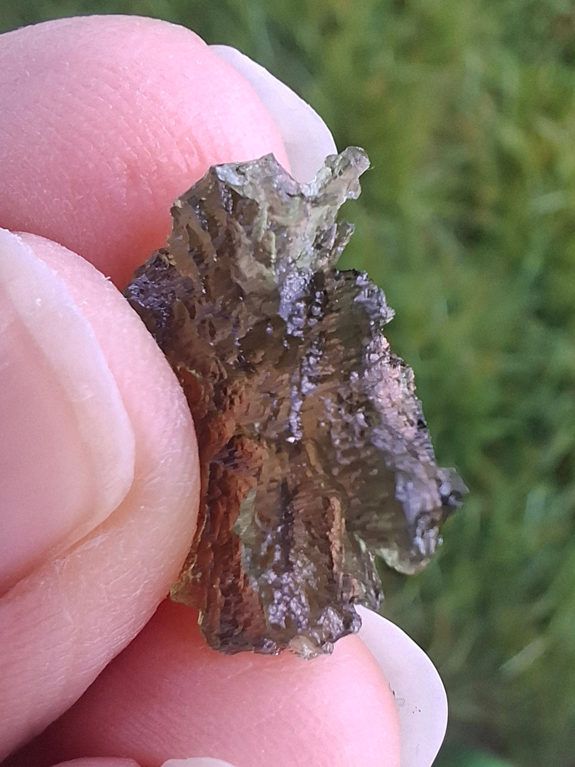 Moldavite Piece, JEZKOVNA BESEDNICE, 1.63g, Tektite (Ref: 1272)