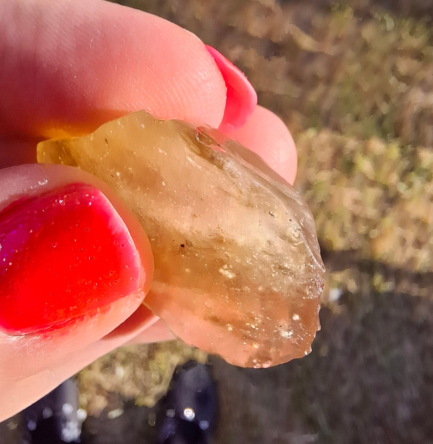 Libyan Desert Glass (darker) Piece, 12.00g, Tektite (Ref: L1377)