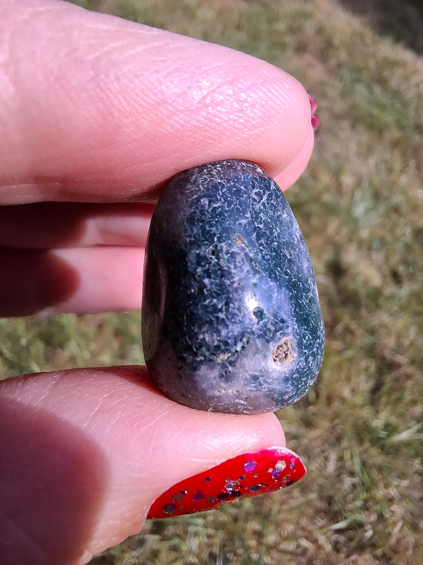 Green Moss Agate, Tumble Stone, Crystal (Ref: T171)