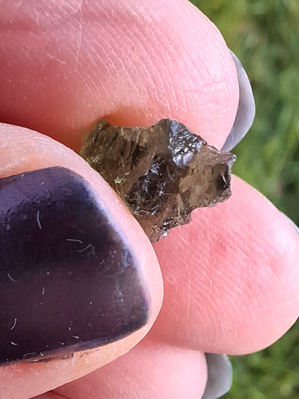Moldavite Piece, 0.60g, Tektite (Ref: 1385)