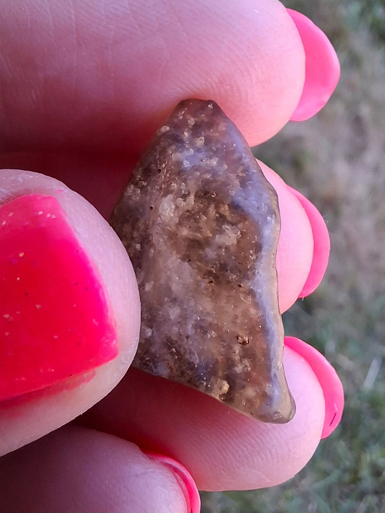 Libyan Desert Glass (darker) Piece, 3.40g, Tektite (Ref: L1362)