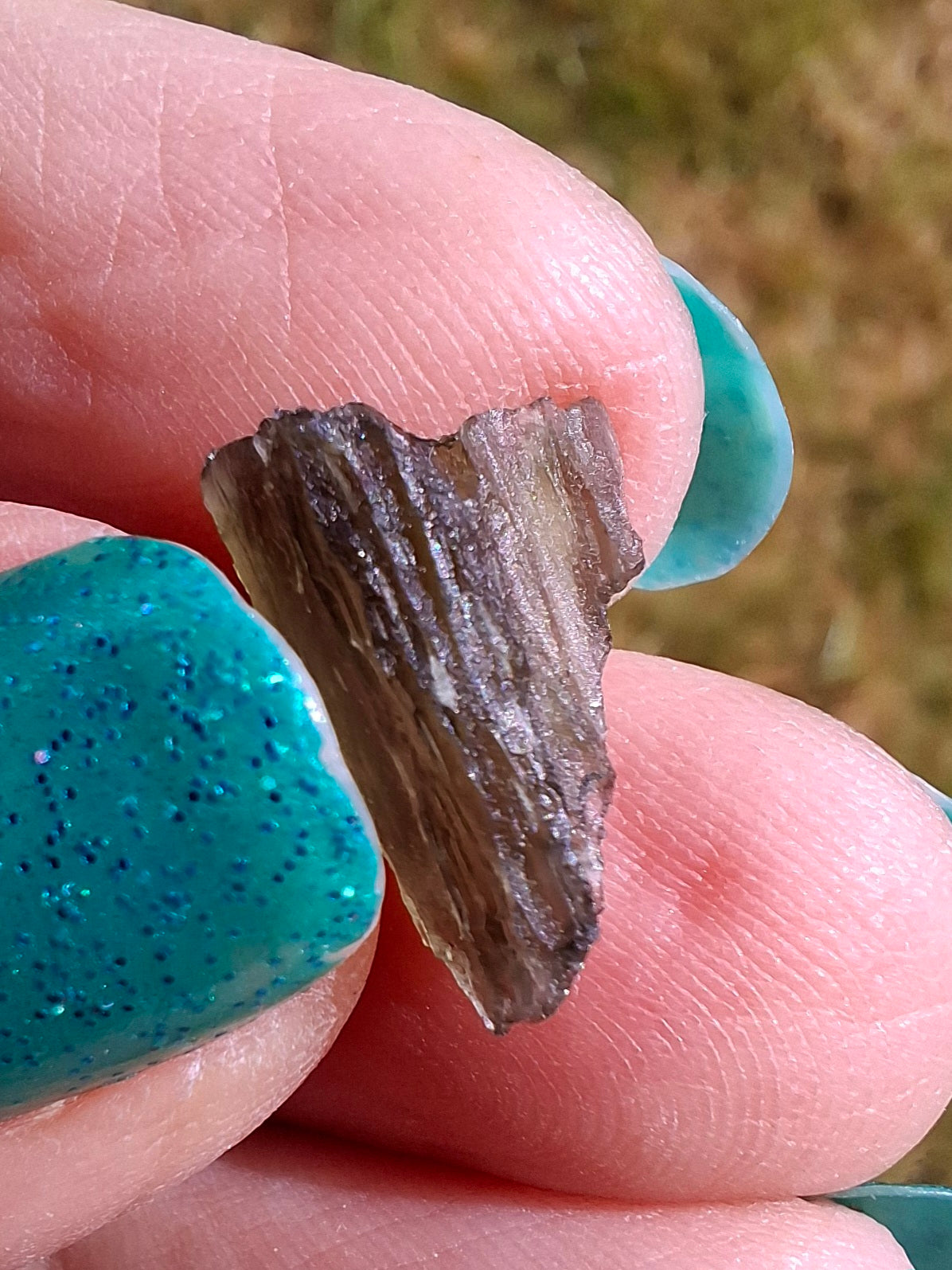 Moldavite Piece, 0.64g, Tektite (Ref: 1424)