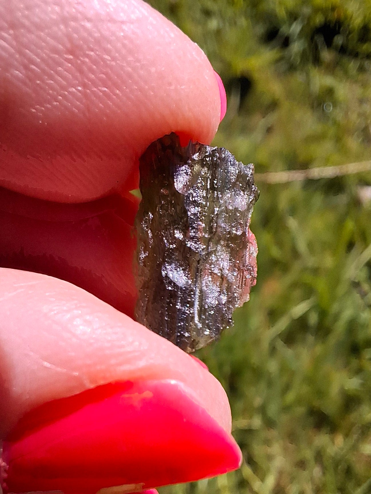 Moldavite Piece, 0.65g, Tektite (Ref: 1410)