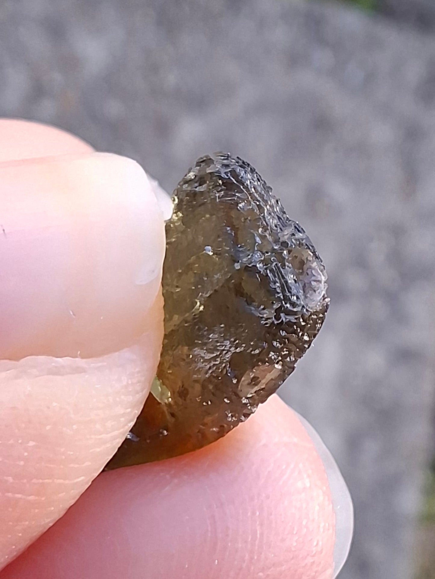 Moldavite Piece, 0.59g, Tektite (Ref: 1413)