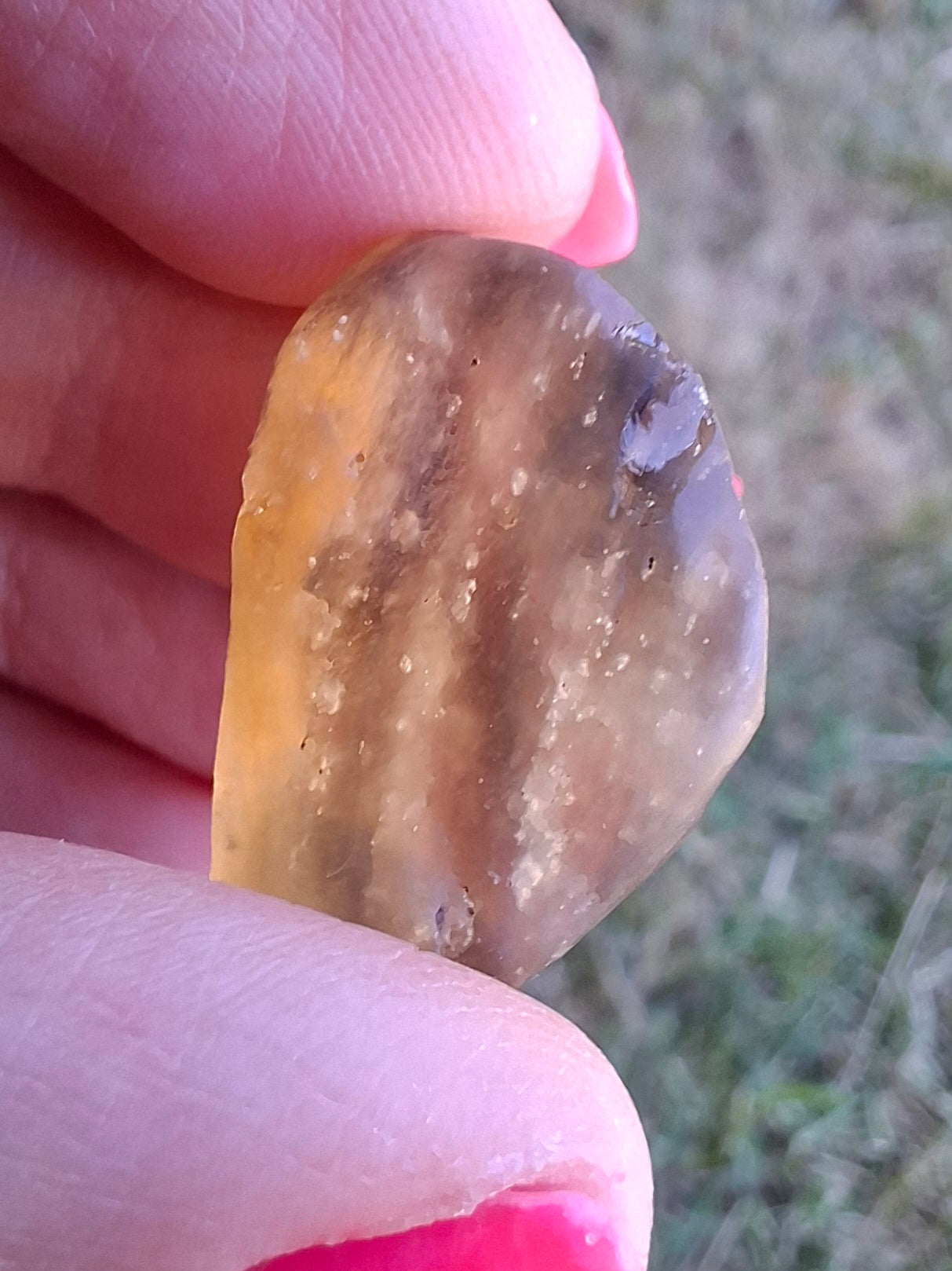 Libyan Desert Glass (darker) Piece, 6.82g, Tektite (Ref: L1365)