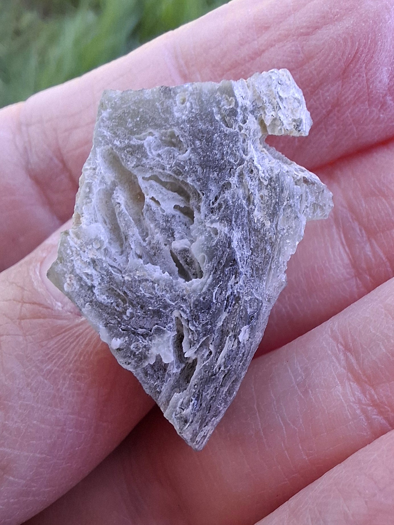 Moldavite Piece, SNOWFLAKE, FROSTED, BARTOCHOV, 3.47g, Tektite (Ref: 1368)