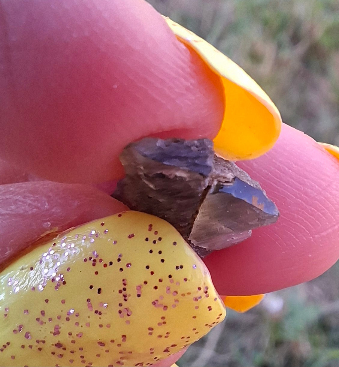Moldavite Piece, 0.75g, Tektite (Ref: 1483)