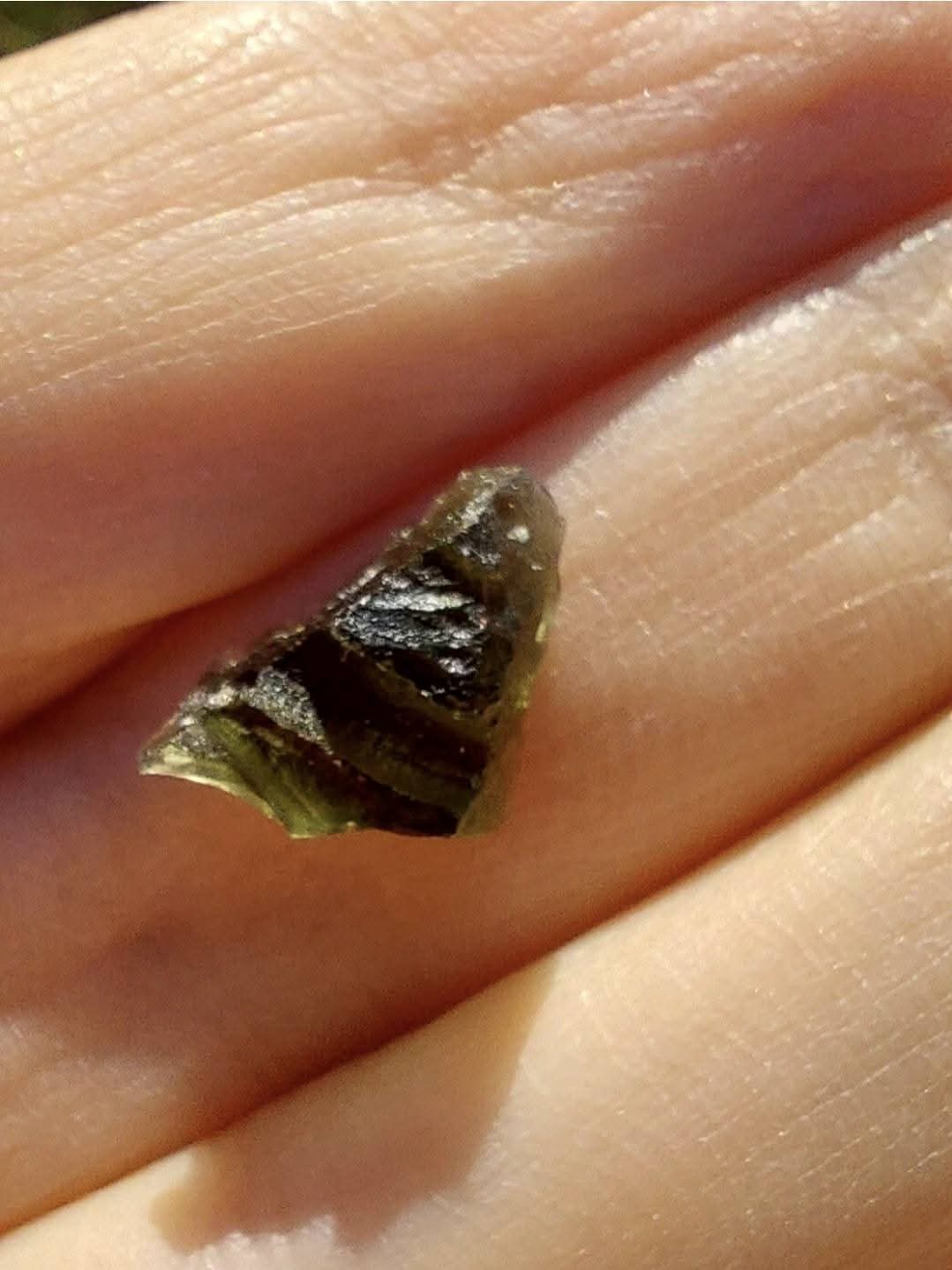 Moldavite Piece, 0.64g, Tektite (Ref: 927)