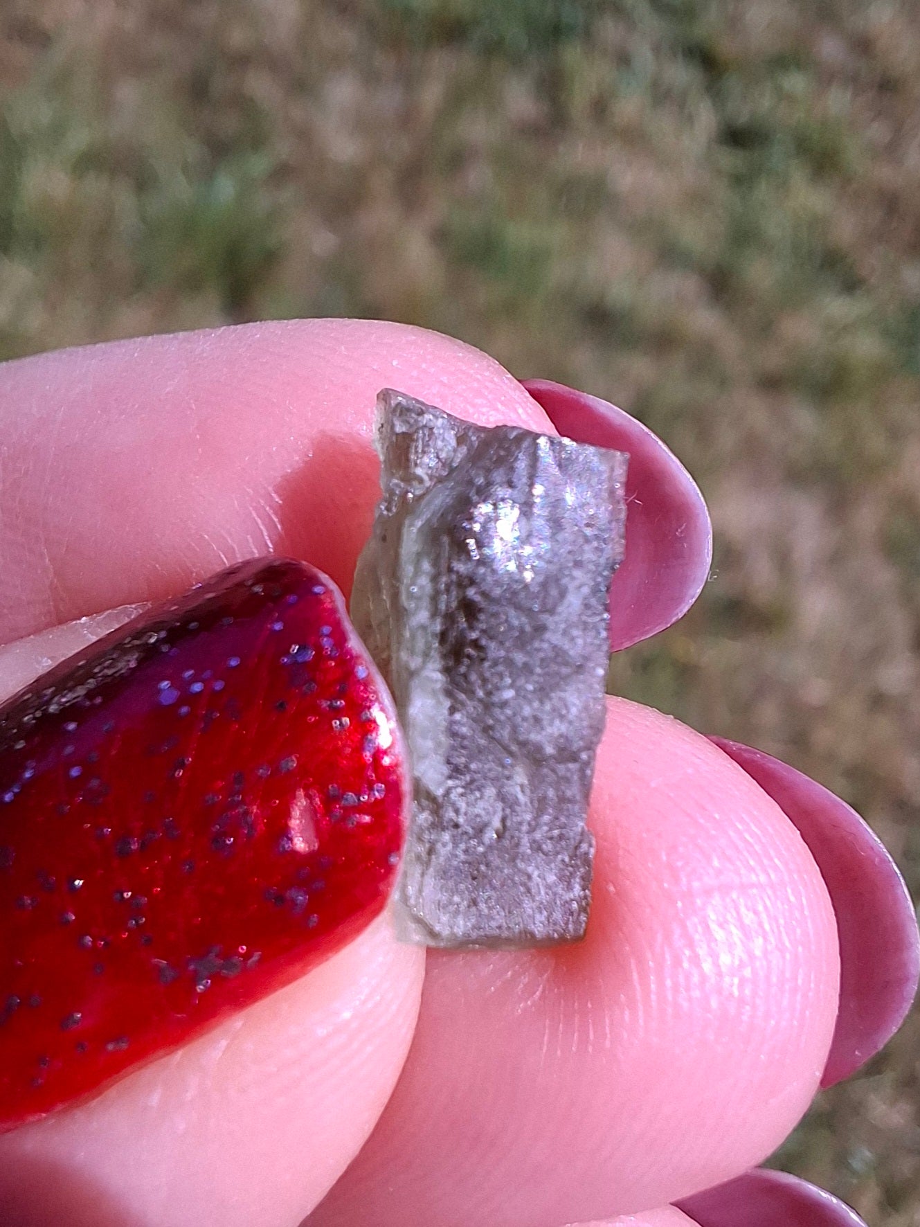 Moldavite Piece, 0.68g, Tektite (Ref: 1471)