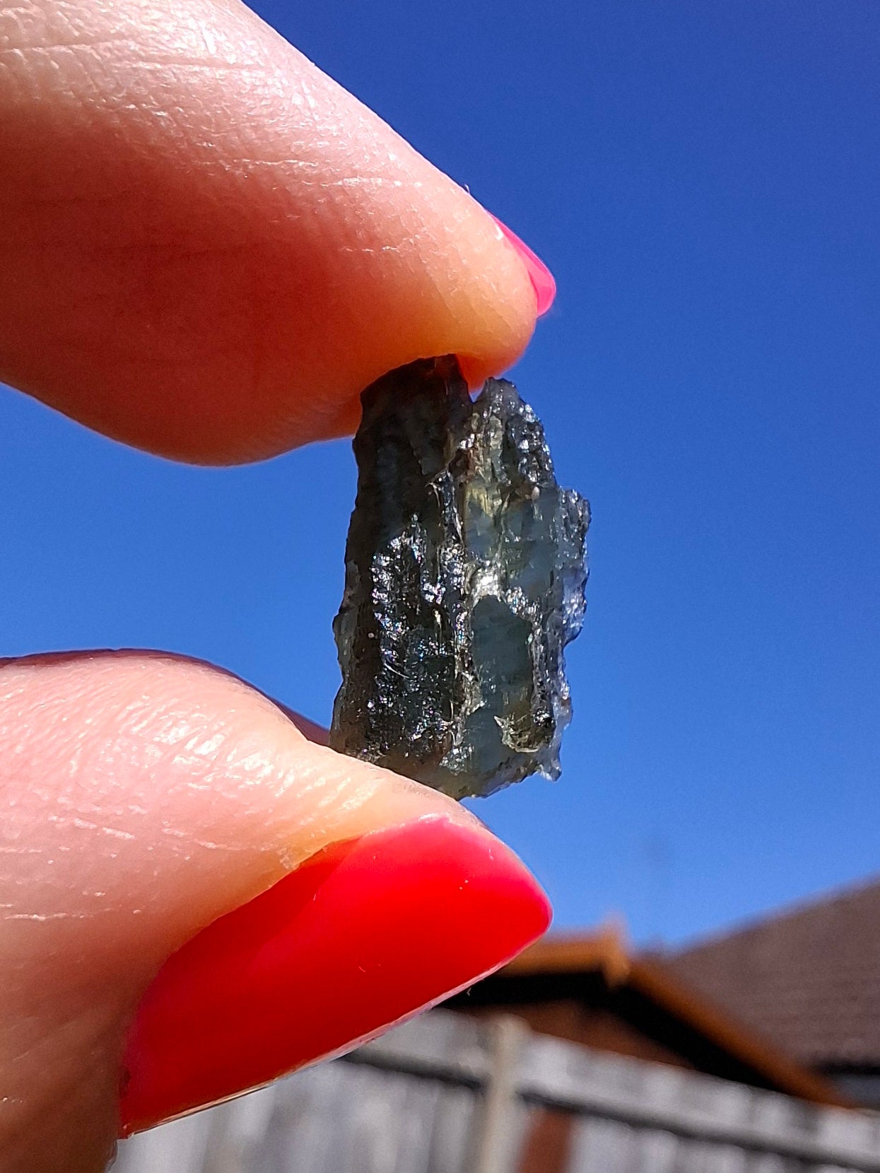Moldavite Piece, 0.65g, Tektite (Ref: 1410)