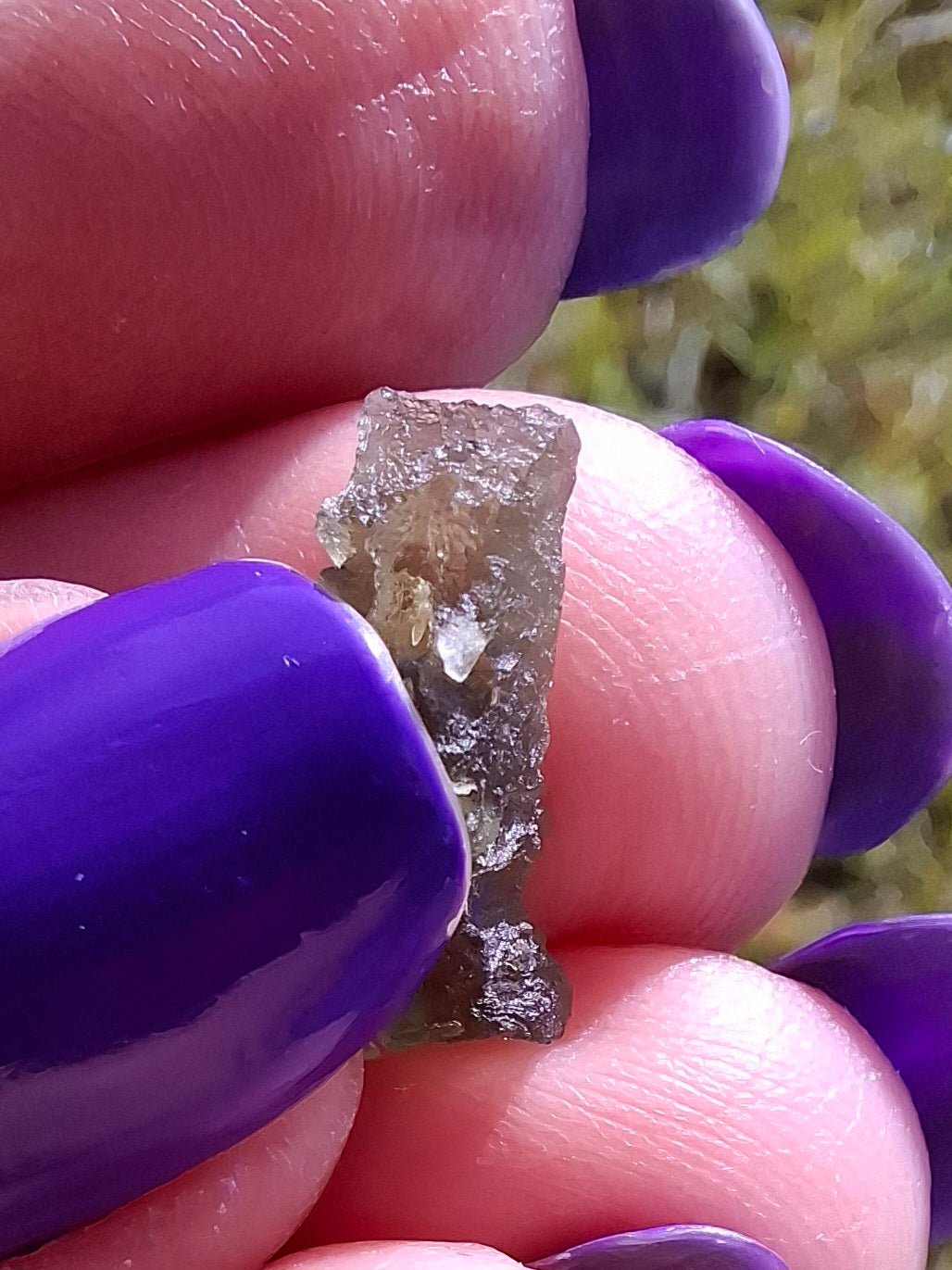 Moldavite Piece, 0.40g, Tektite (Ref: 1487)