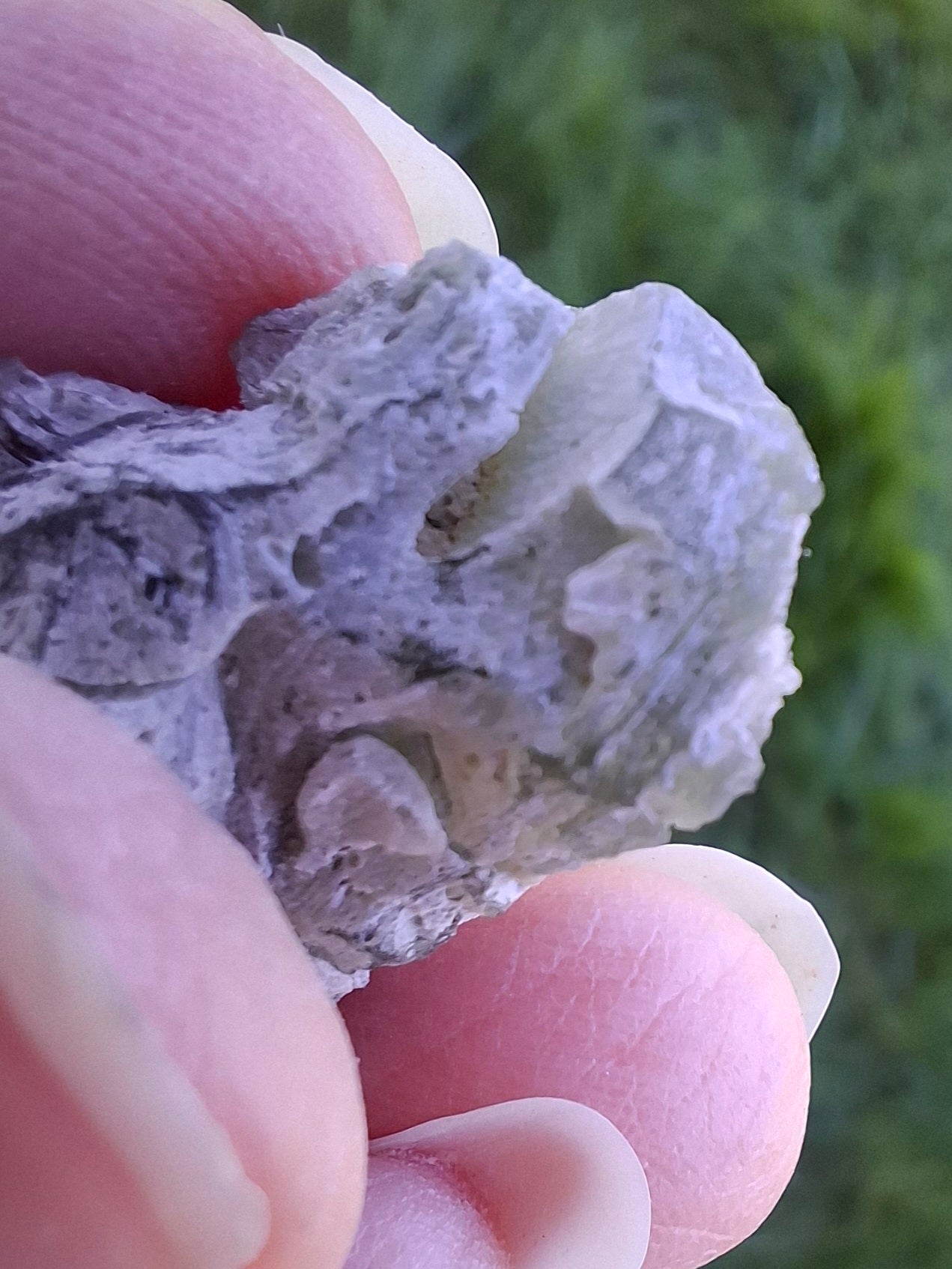 Moldavite Piece, SNOWFLAKE, FROSTED, BARTOCHOV, 4.00g, Tektite (Ref: 1367)