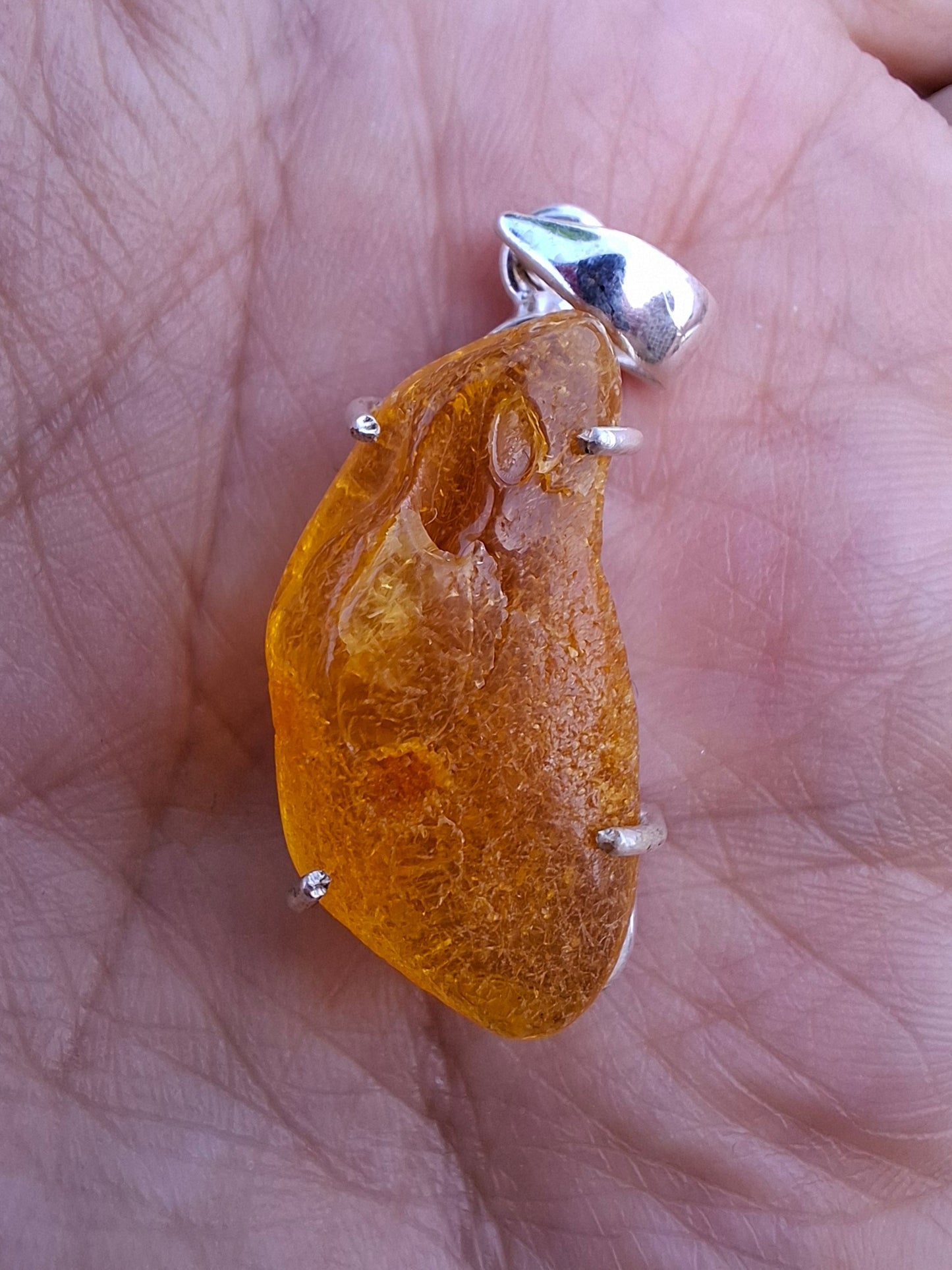 Baltic Amber Pendant, 925 Silver, Fossil (Ref: AP14)