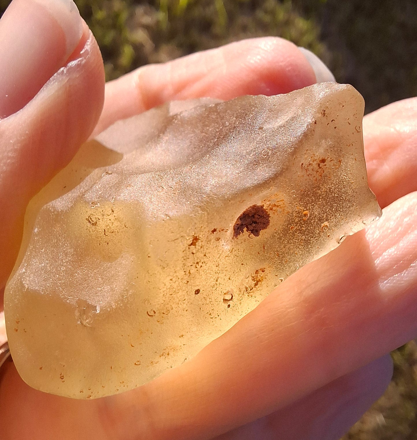 Libyan Desert Glass Piece, 29.87g, Tektite (Ref: LE238)