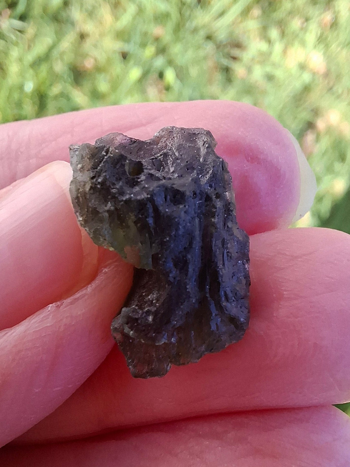 Moldavite Piece, 2.18g, Tektite (Ref: 1337)