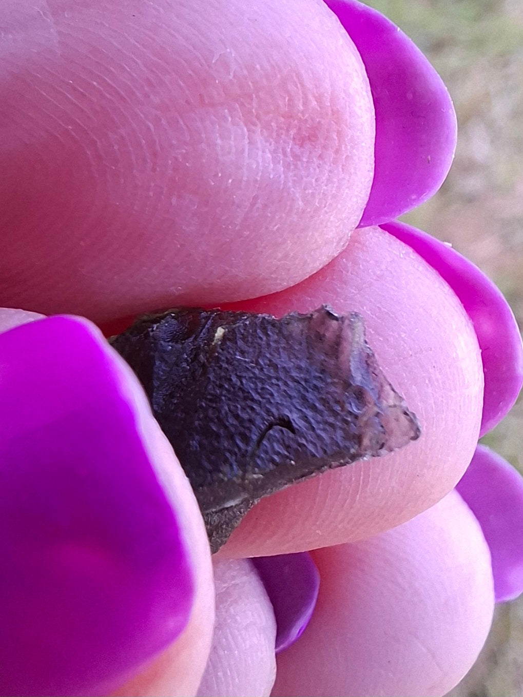Moldavite Piece, 0.82g, Tektite (Ref: 1456)