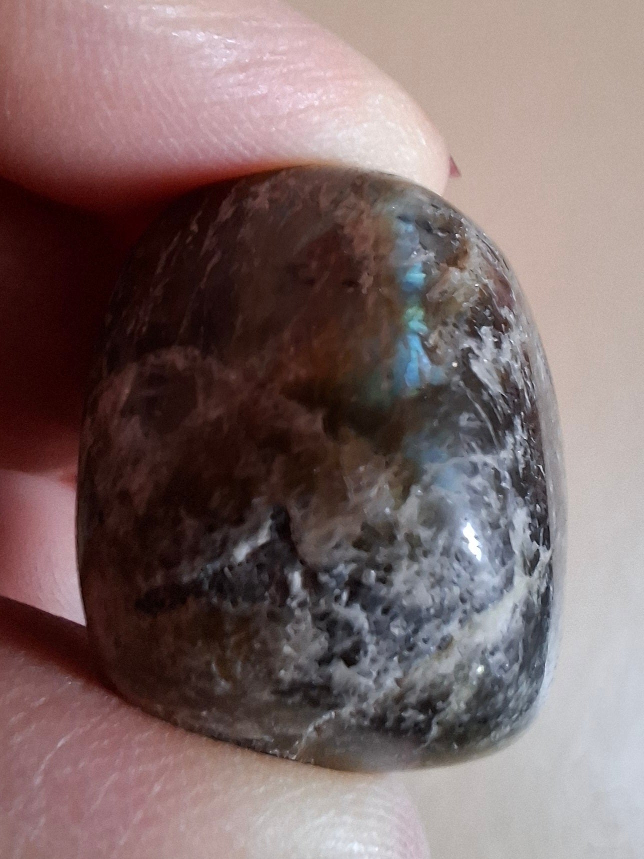 Labradorite, Tumble Stone, Crystal (Ref: T210)