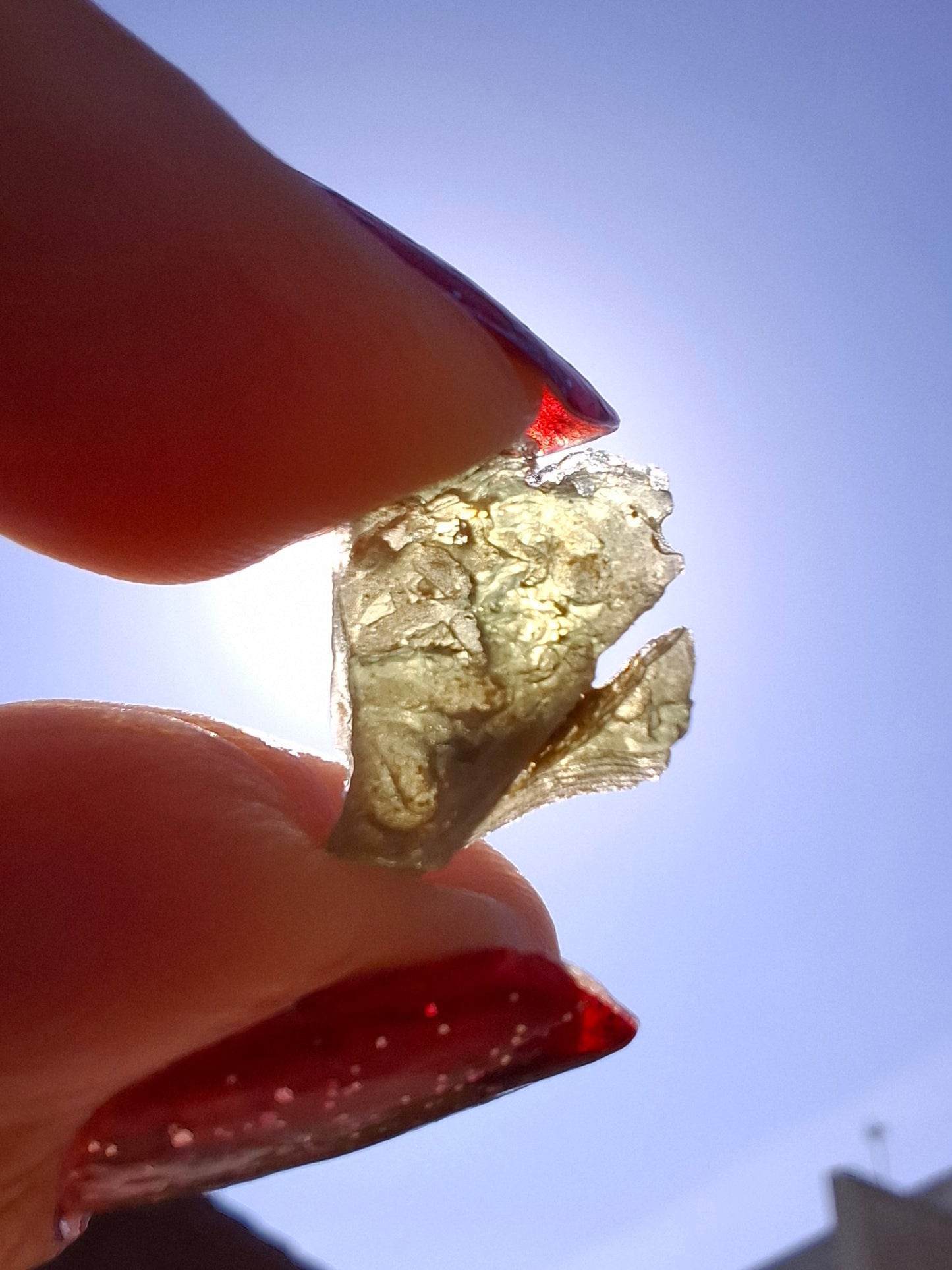 Moldavite Piece, 0.68g, Tektite (Ref: 1481)