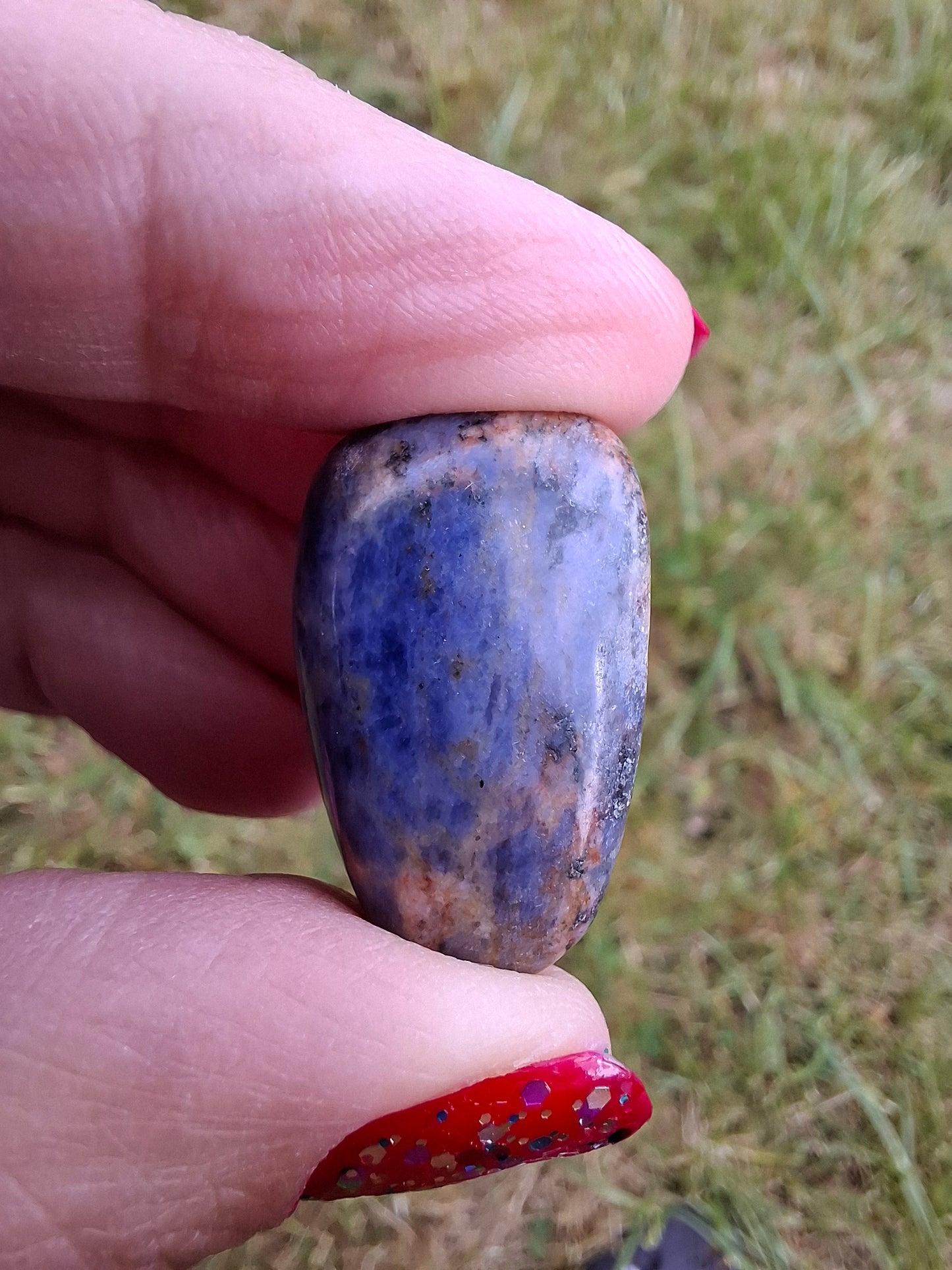 Sodalite, Tumble Stone, Crystal (Ref: T155)