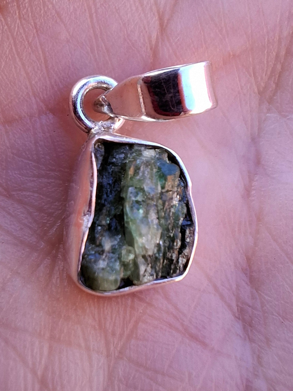 Green Tourmaline Pendant, 925 Silver, Crystal (Ref: GT13)