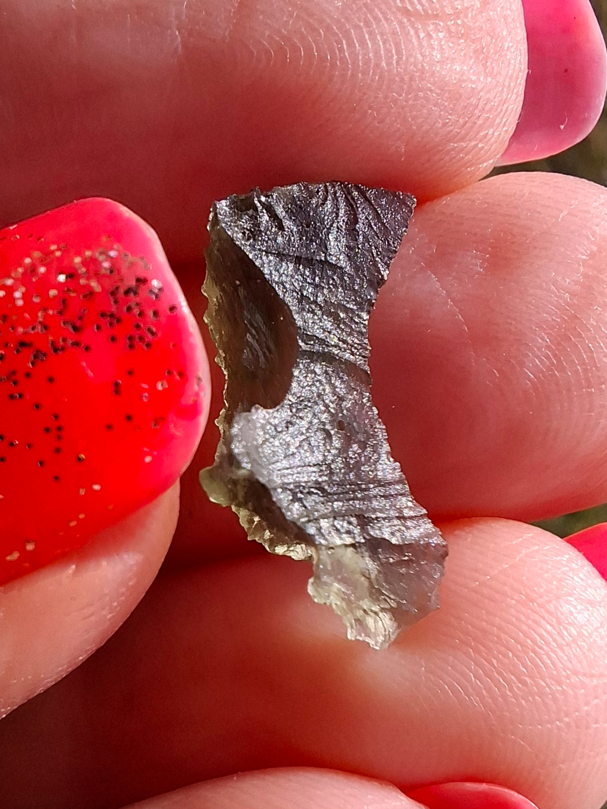 Moldavite Piece, 0.69g, Tektite (Ref: 1486)