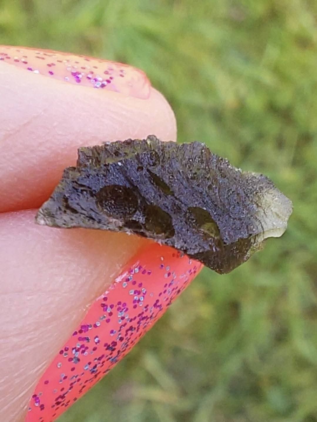 Moldavite Piece, 0.62g, Tektite (Ref: 1127)