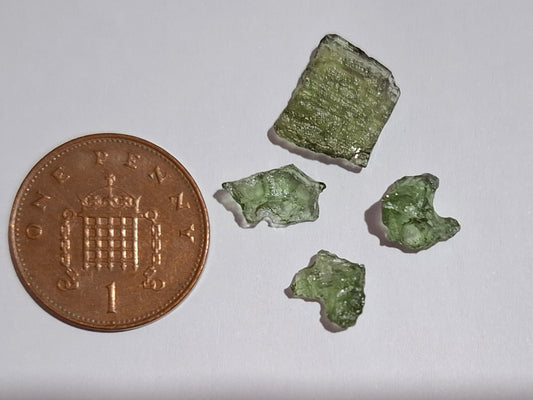 Moldavite chip Bundle, 1g, 4 pcs, Tektite (MB37)