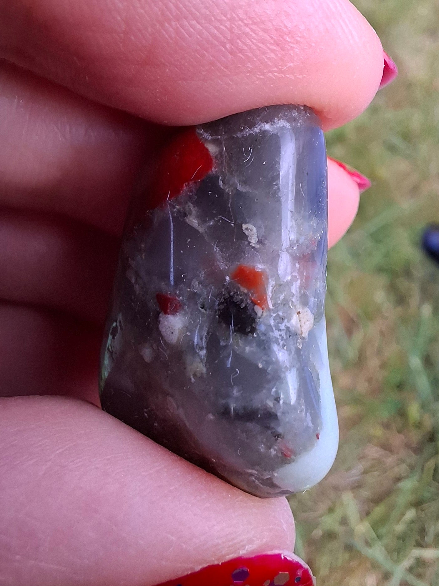 African Blood Stone, Tumble Stone, Crystal (Ref: T178)
