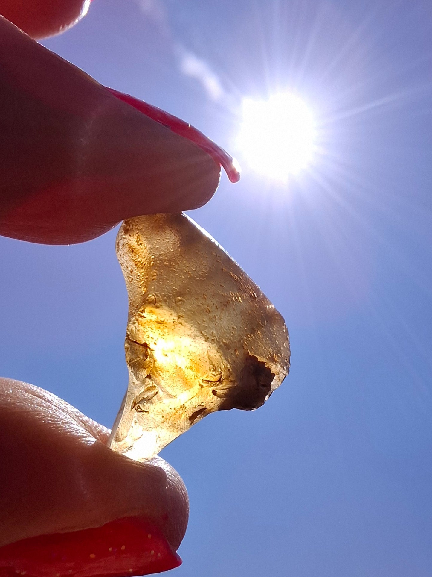 Libyan Desert Glass (darker) Piece, 3.72g, Tektite (Ref: L1378)