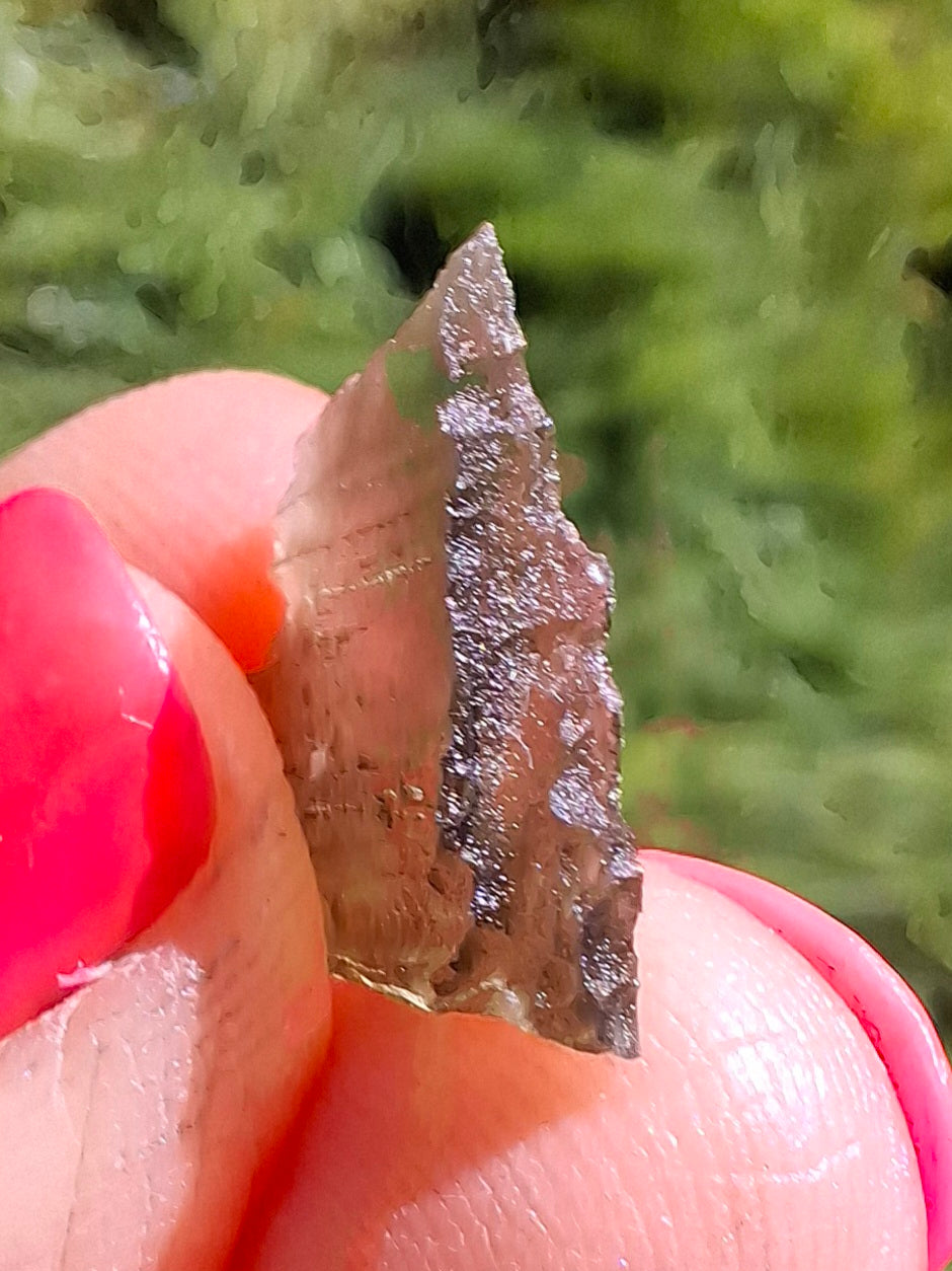 Moldavite Piece, 0.69g, Tektite (Ref: 1405)