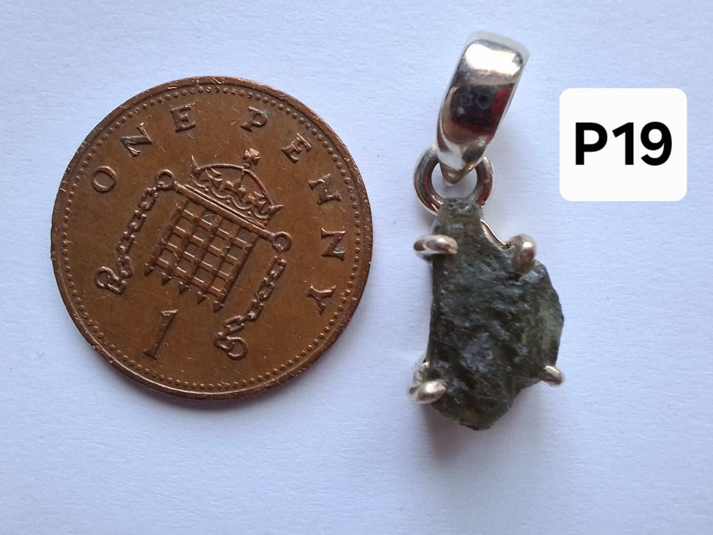 Moldavite Claw Pendant, 925 Silver, Tektite (Ref: P19)