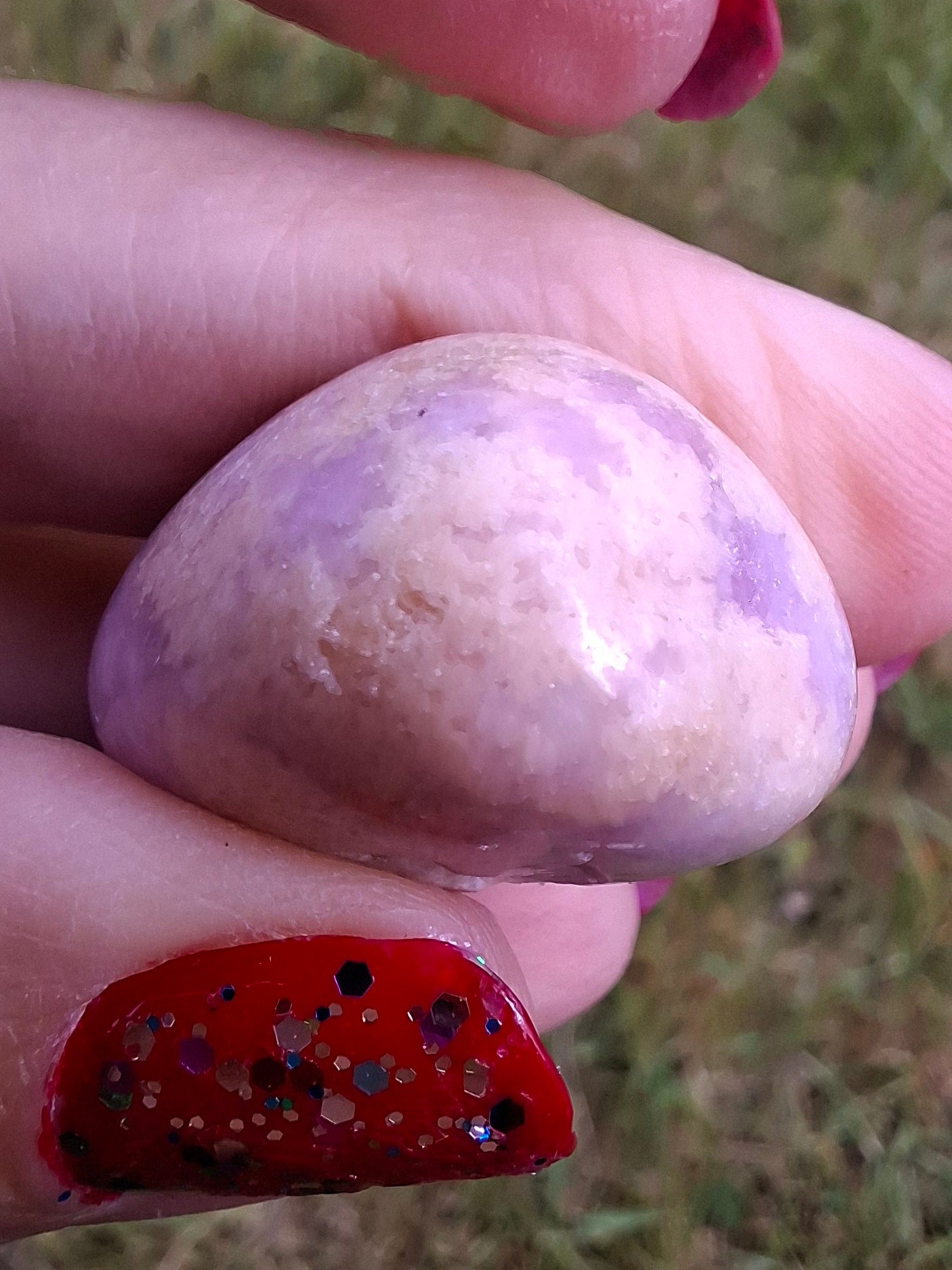 Lepidolite, Tumble Stone, Crystal (Ref: T121)