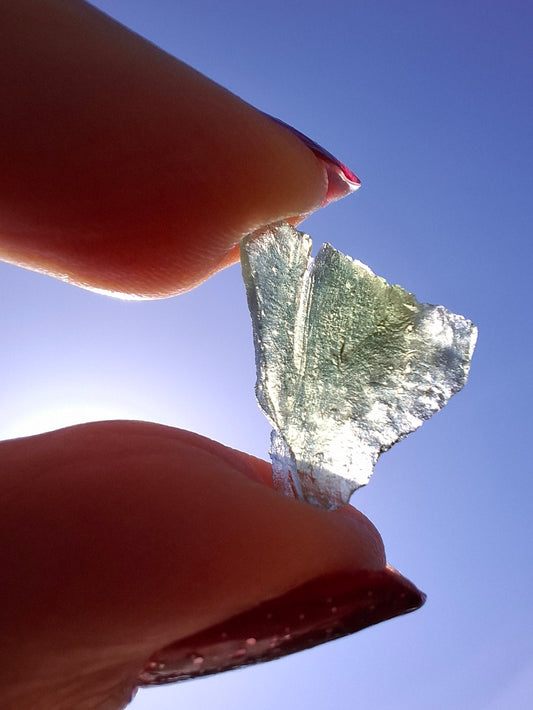 Moldavite Piece, 0.87g, Tektite (Ref: 1477)