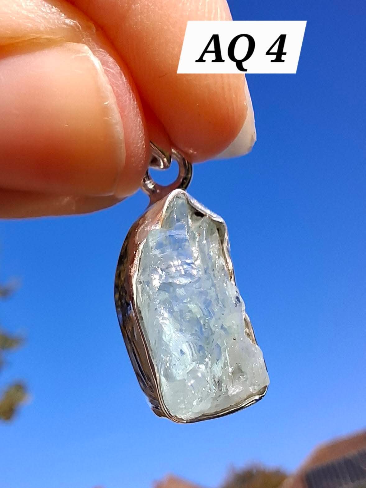 Aquamarine Pendant, 925 Silver, Crystal 🌈 (Ref: AQ4)