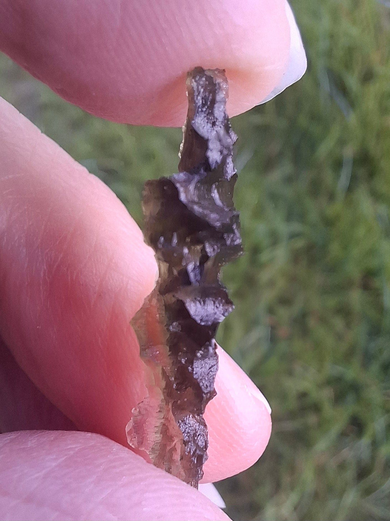 Moldavite Piece, JEZKOVNA BESEDNICE, 0.98g, Tektite (Ref: 1263)