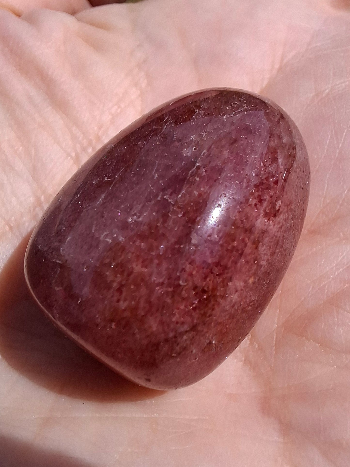 Strawberry Quartz, Tumble Stone, Crystal (Ref: T14)
