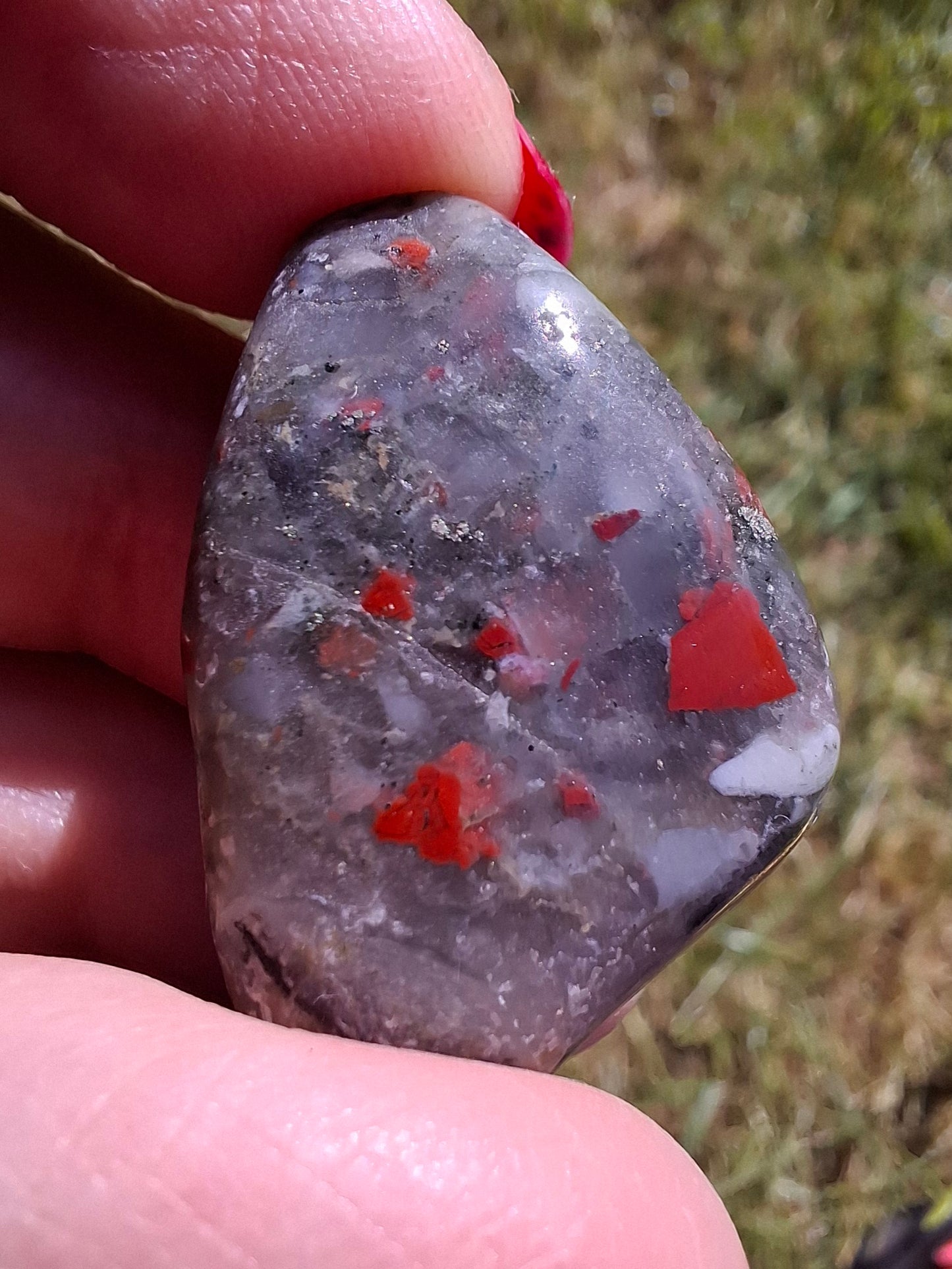 African Blood Stone, Tumble Stone, Crystal (Ref: T177)