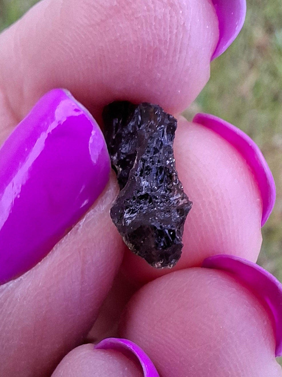 Moldavite Piece, 0.98g, Tektite (Ref: 1427)
