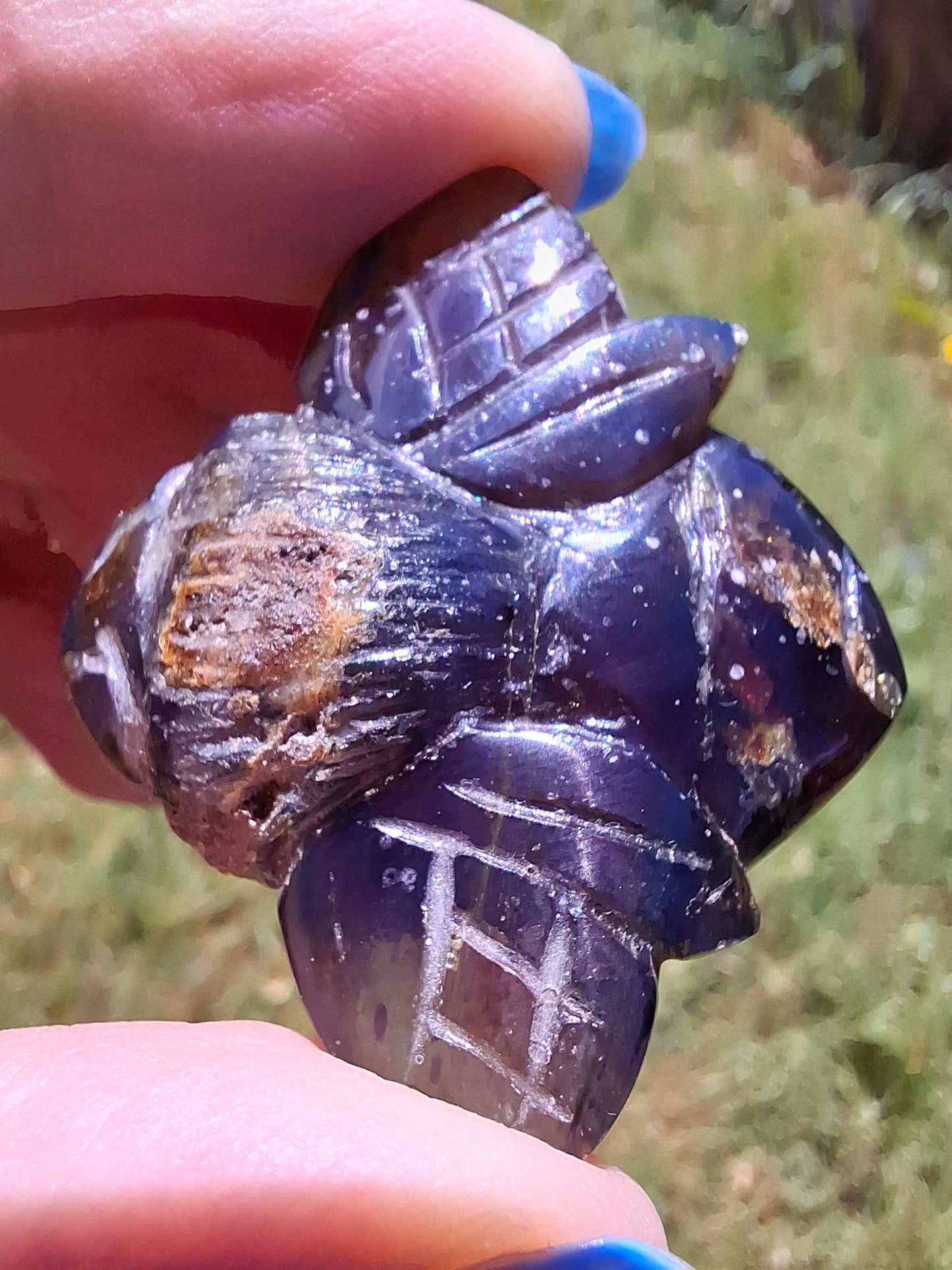 Red Amber Honey Bee Carving, 10.66g, Fossil (Ref: Bee39)