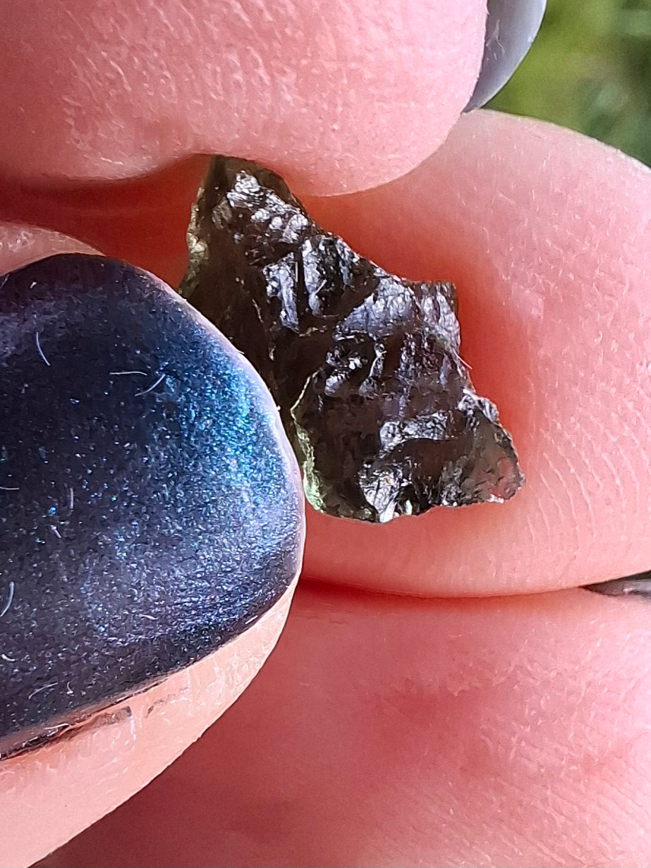 Moldavite Piece, 0.60g, Tektite (Ref: 1385)