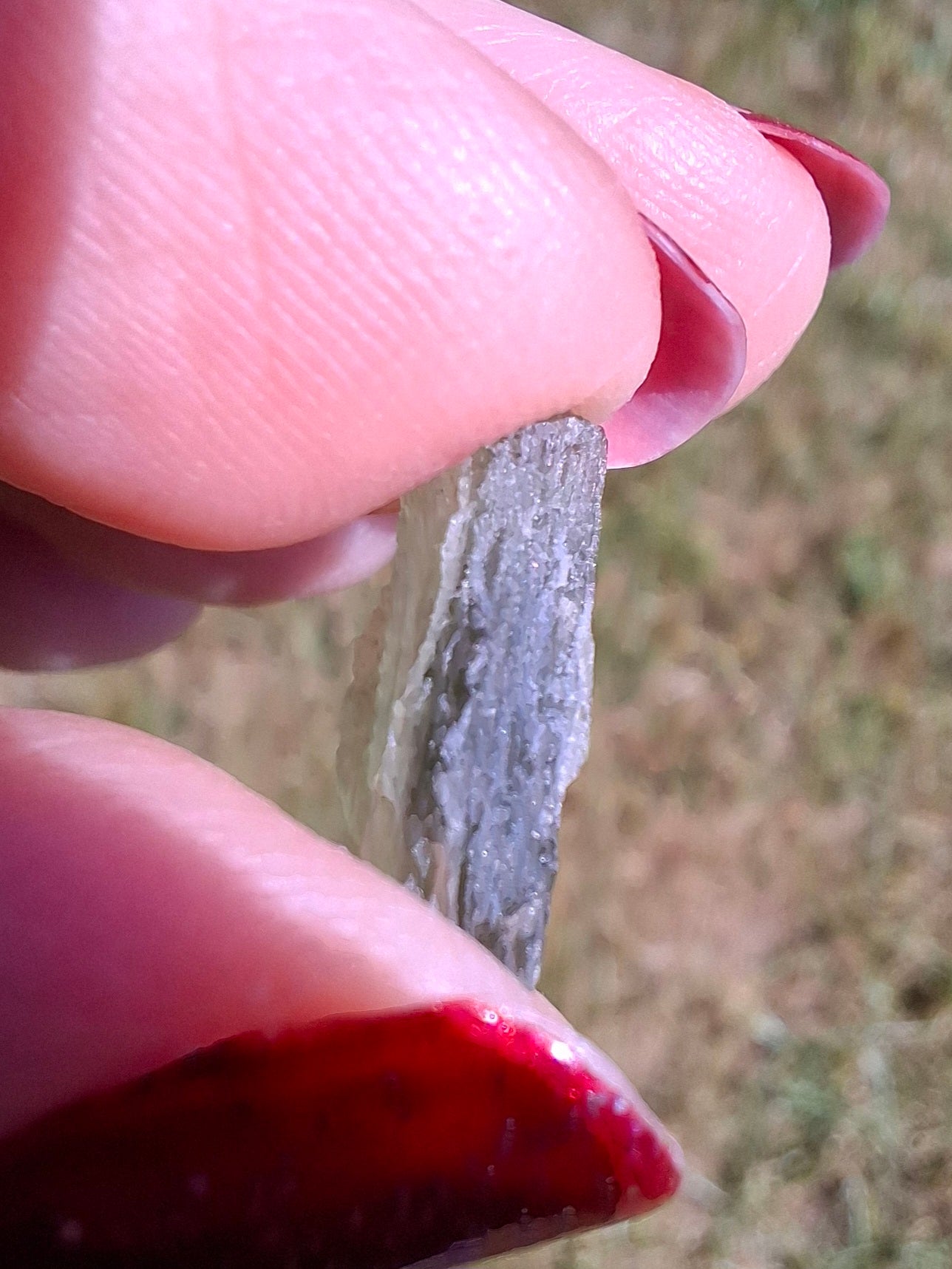 Moldavite Piece, 0.68g, Tektite (Ref: 1471)