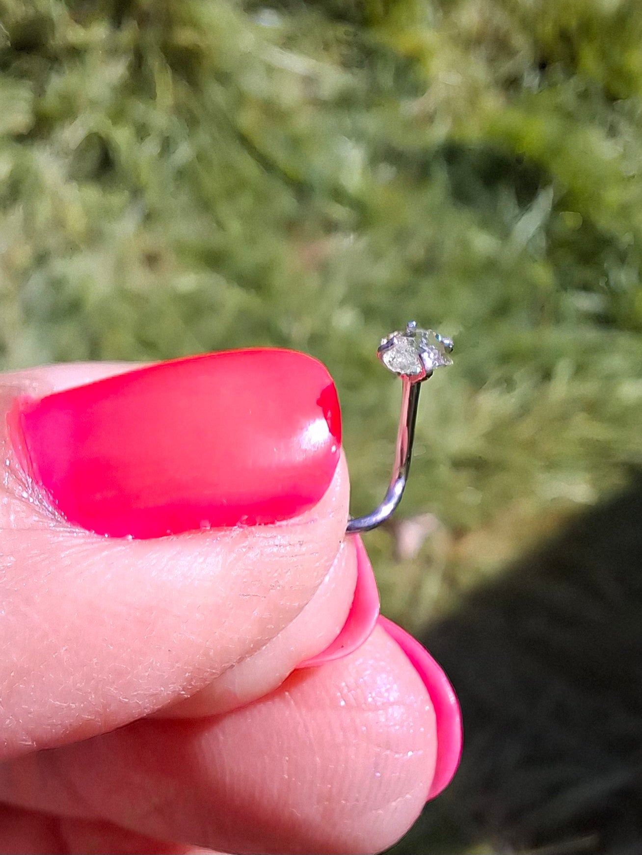 Moldavite (raw) NOSE STUD, 20G, Corkscrew, Surgical Steel, Tektite (Ref: N17)
