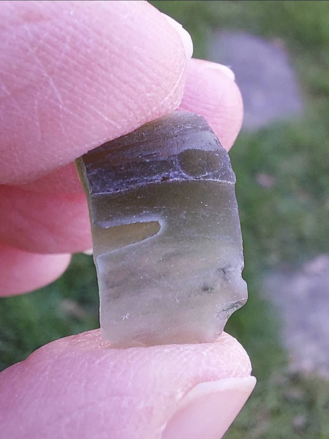 Moldavite Piece, 0.89g, Tektite (Ref: 1011)