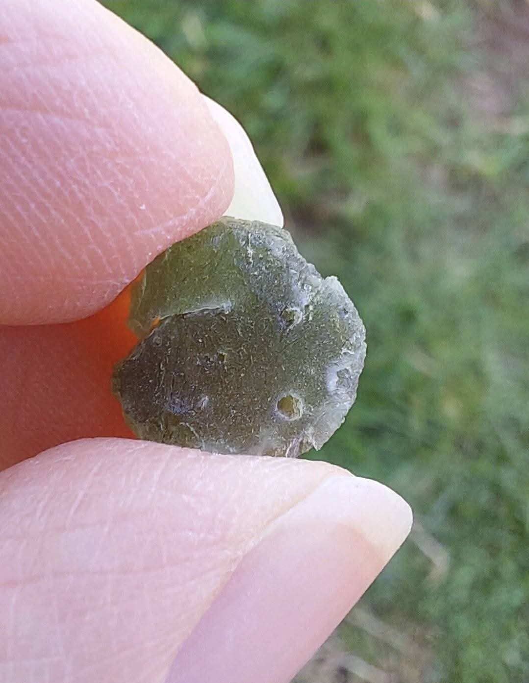 Moldavite Piece, 0.93g, Tektite (Ref: 775)