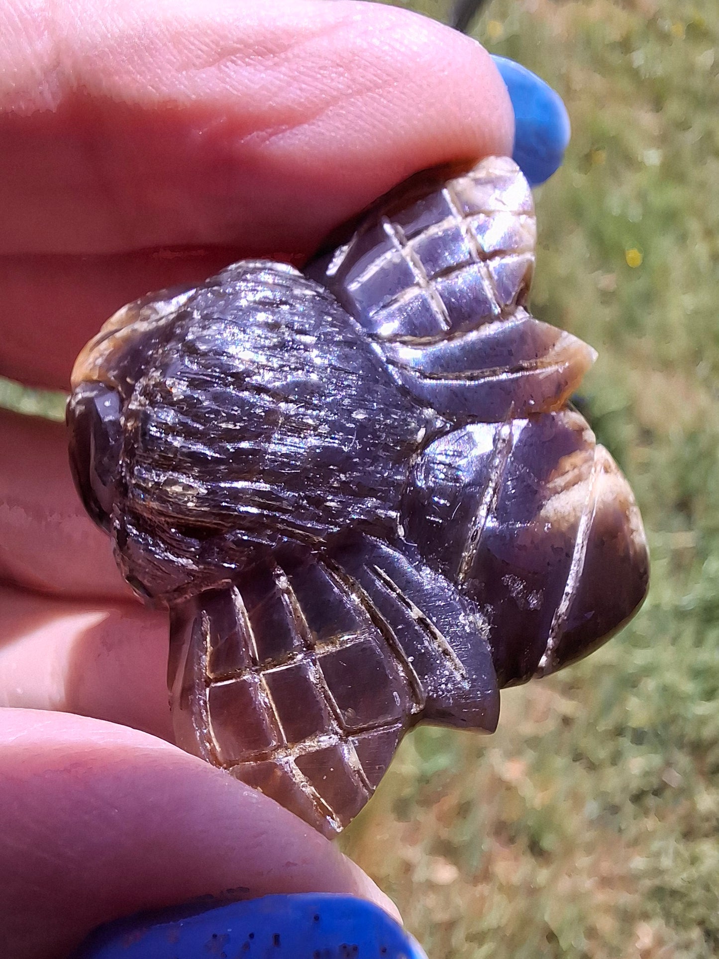 Red Amber Honey Bee Carving, 7.47g, Fossil (Ref: Bee37)