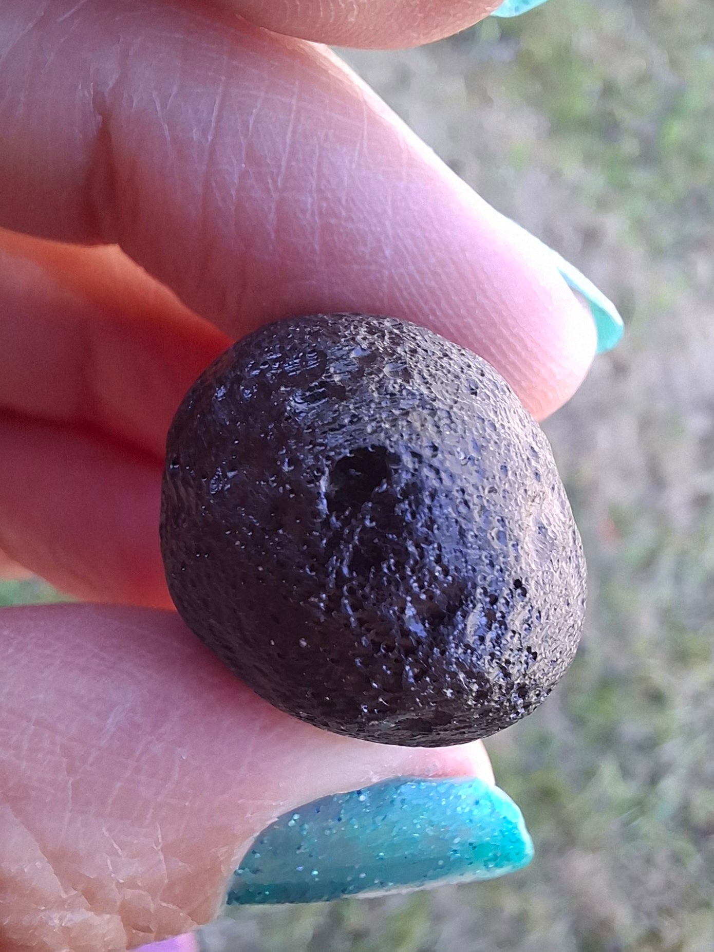 Philippinite (Rizalite), 11.42g, Tektite