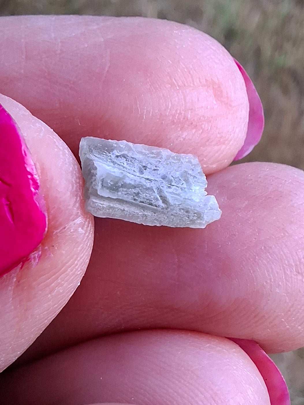 Moldavite tiny piece, SNOWFLAKE, FROSTED, BRUSNA, 0.18g, Tektite (Ref: 1496)