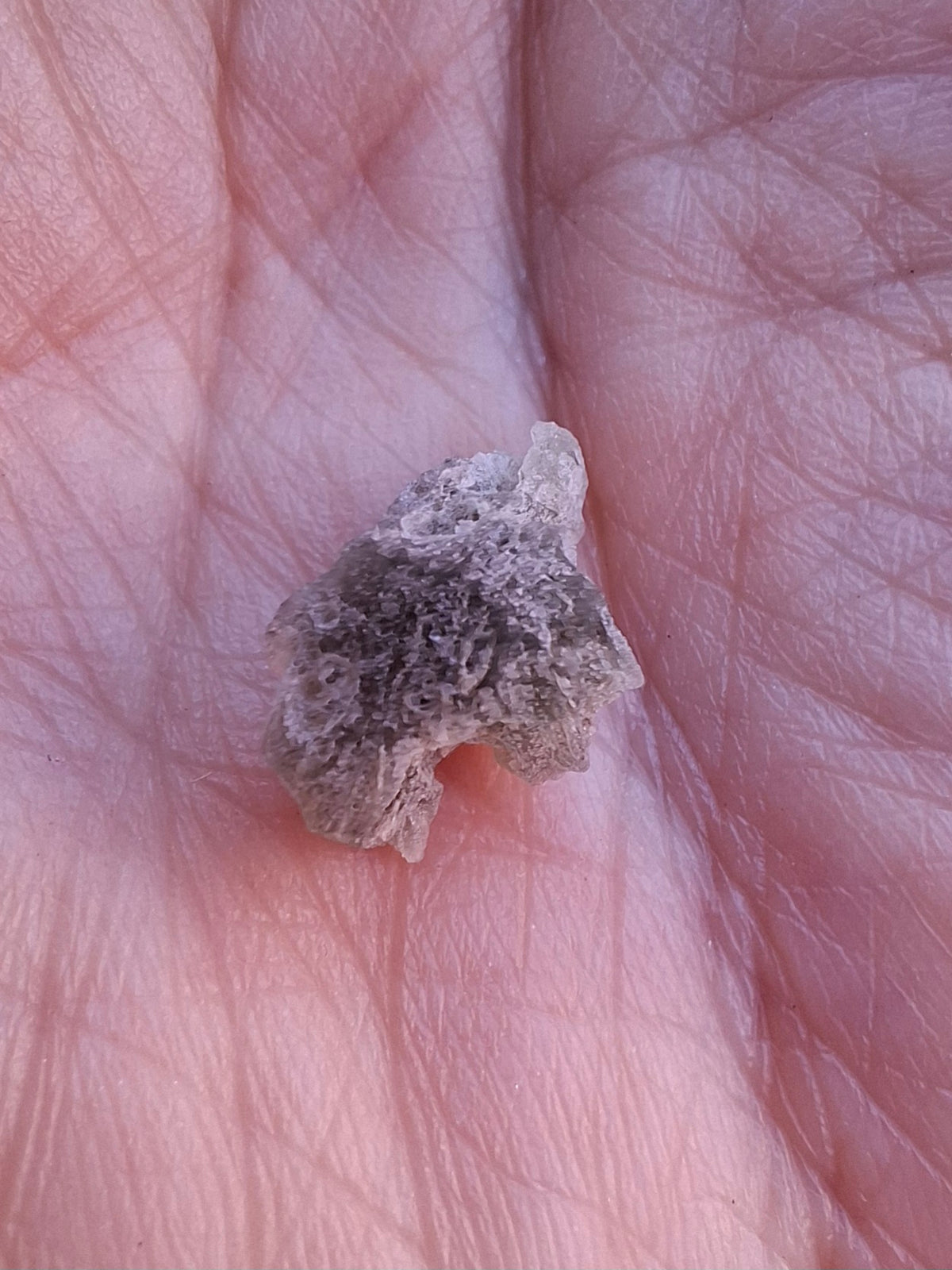Moldavite Piece, SNOWFLAKE, FROSTED, BRUSNA, 0.64g, Tektite (Ref: 1502)